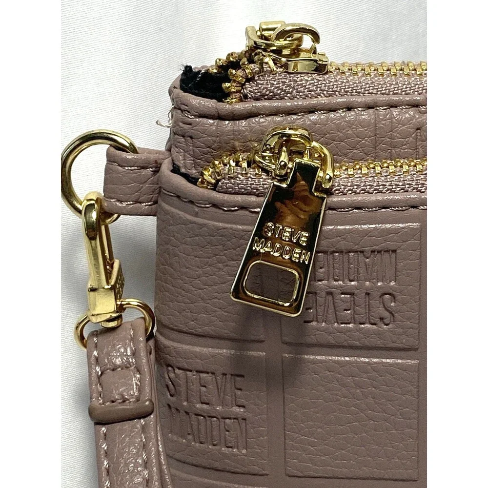 Steve Madden Mauve Logo Wristlet Zippered Wallet Purse Clutch Rectangle
